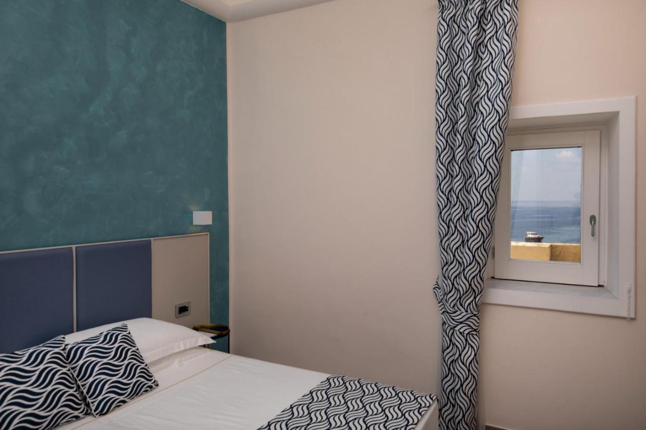 Hotel L'Ariana Isole Eolie - Una Esperienze Leni Exteriör bild